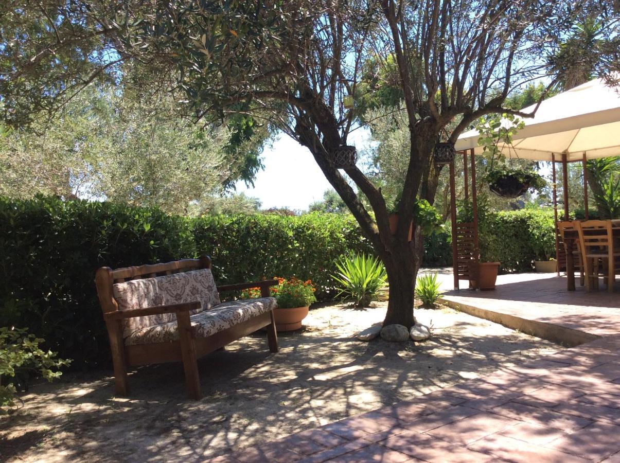 Kefalonia Apartments - Marias Studios - 2 Bedroom Apartment In Orchard, Spartia Exterior photo
